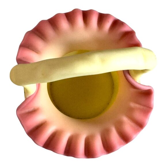 Fenton Hand-Painted Burmese Satin Glass Basket Ruffled Edge Floral Signed G Finn - Picture 9 of 9